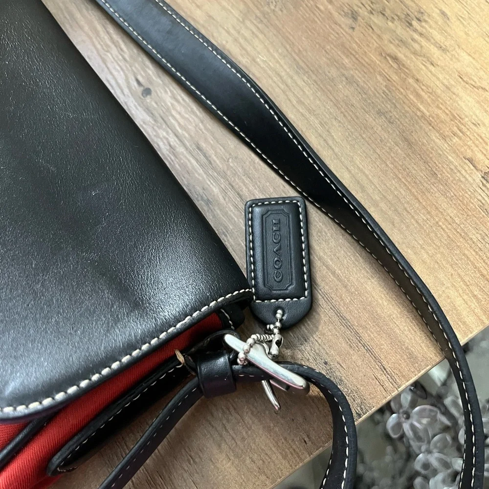 Coach Hamptons Flap Bag - Picture 6 of 11